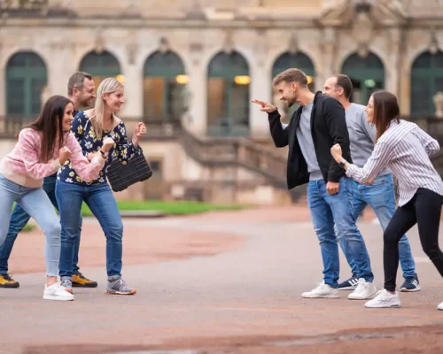 2 Teams stehen sich beim Challengemodus gegenüber.